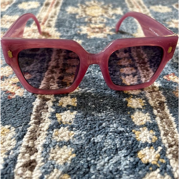 Lot of oversized sunglasses - Picture 2 of 7